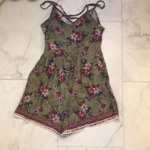 Hollister romper